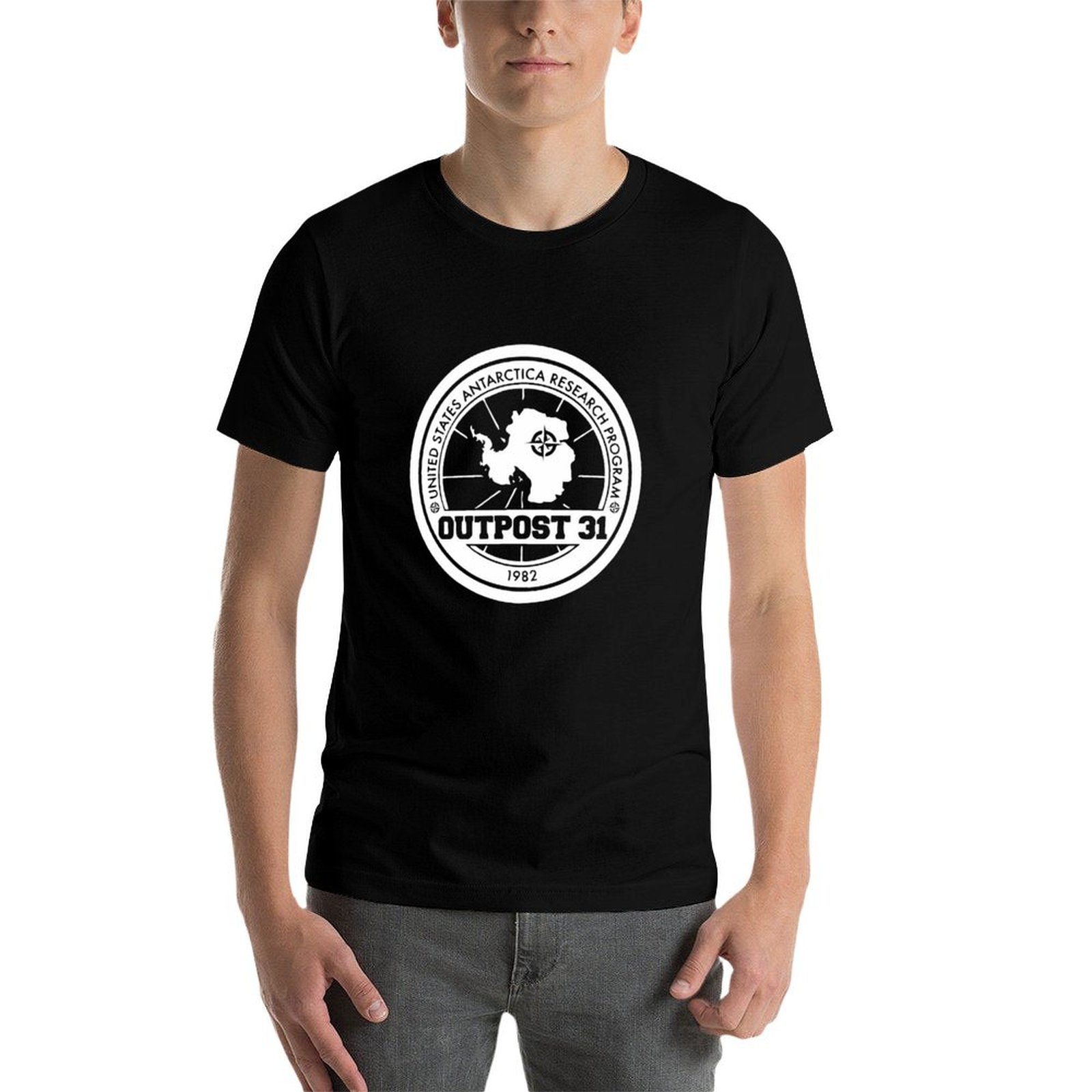 Outpost 31 Logo MERCHANDISE T- - Anime Merchandise T Shirt recensie en prijs